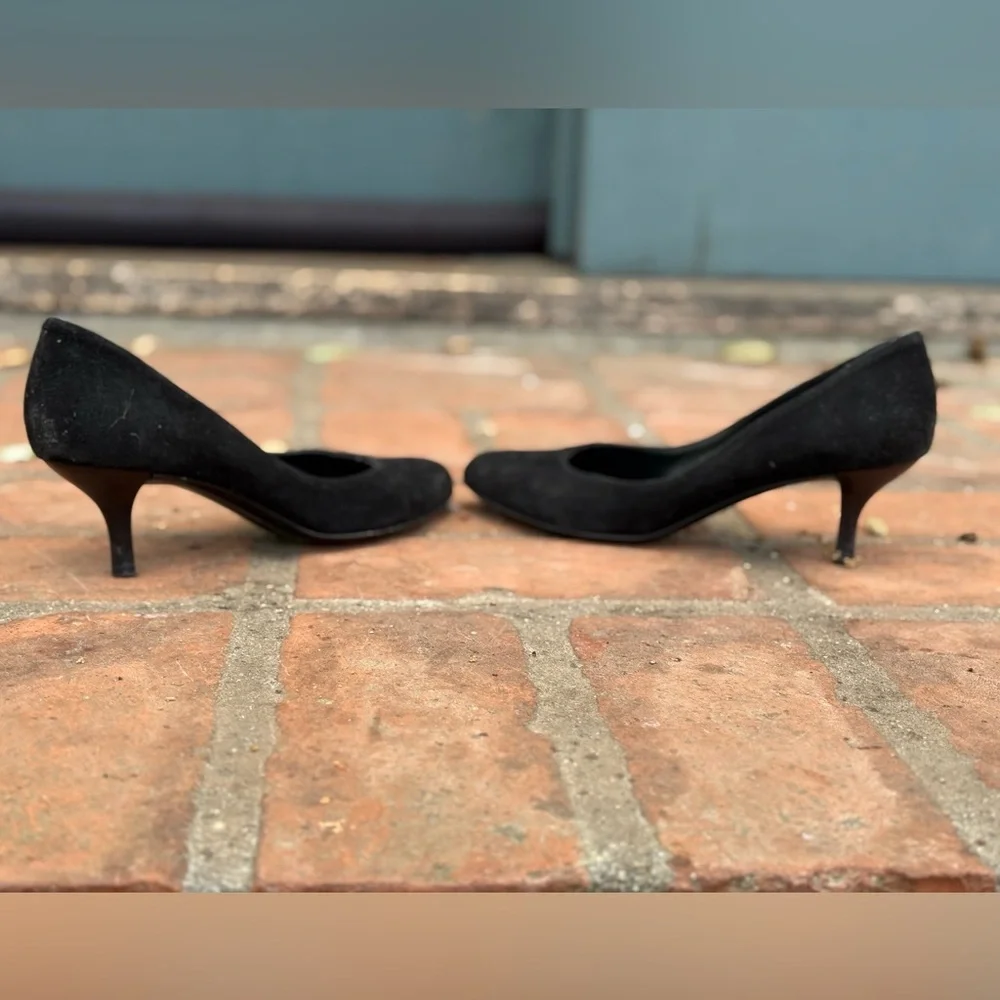 Salvatore Ferragamo Black Suede Pumps - size 7.5